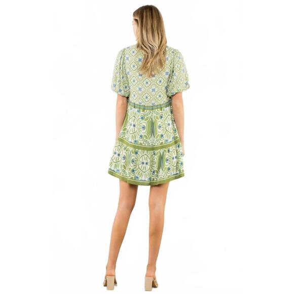 NEW THML puff sleeve abstract print dress in green - Picture 3 of 3